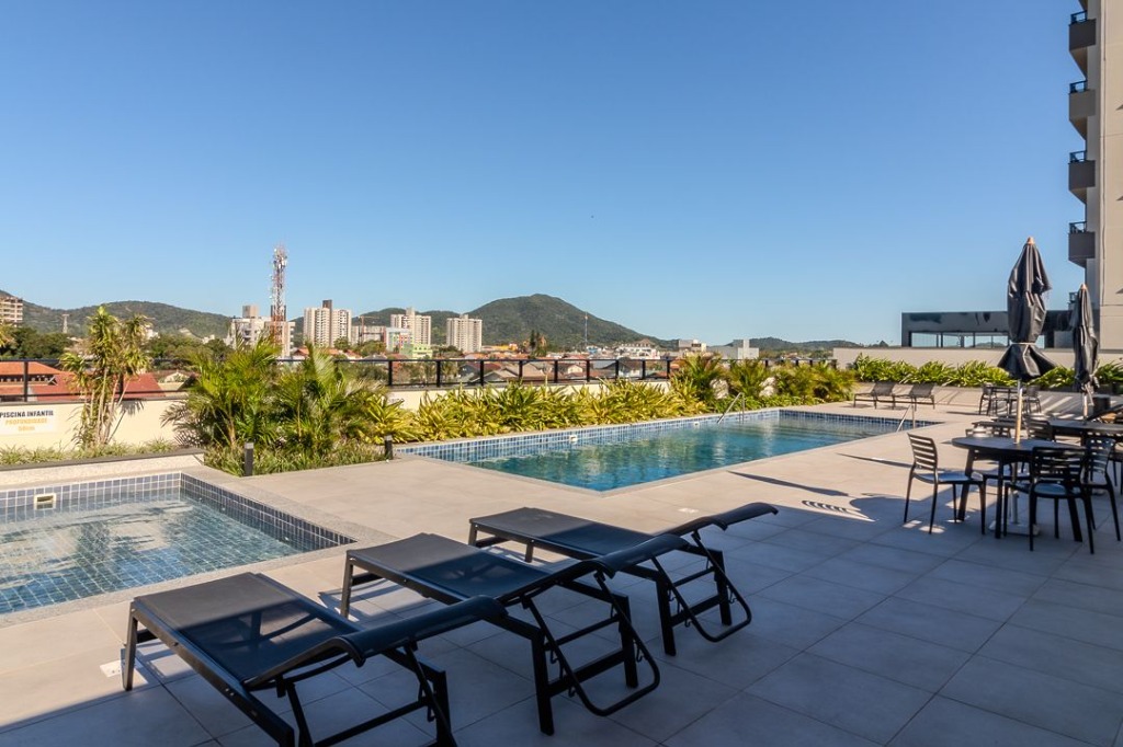 Apto 502, 1 suíte e 2 dormitórios com vista mar, Armação, Penha 2